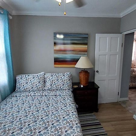 Carmen Apartment Бриджтаун Екстер'єр фото